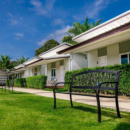 One Chumphon Hotel Buitenkant foto