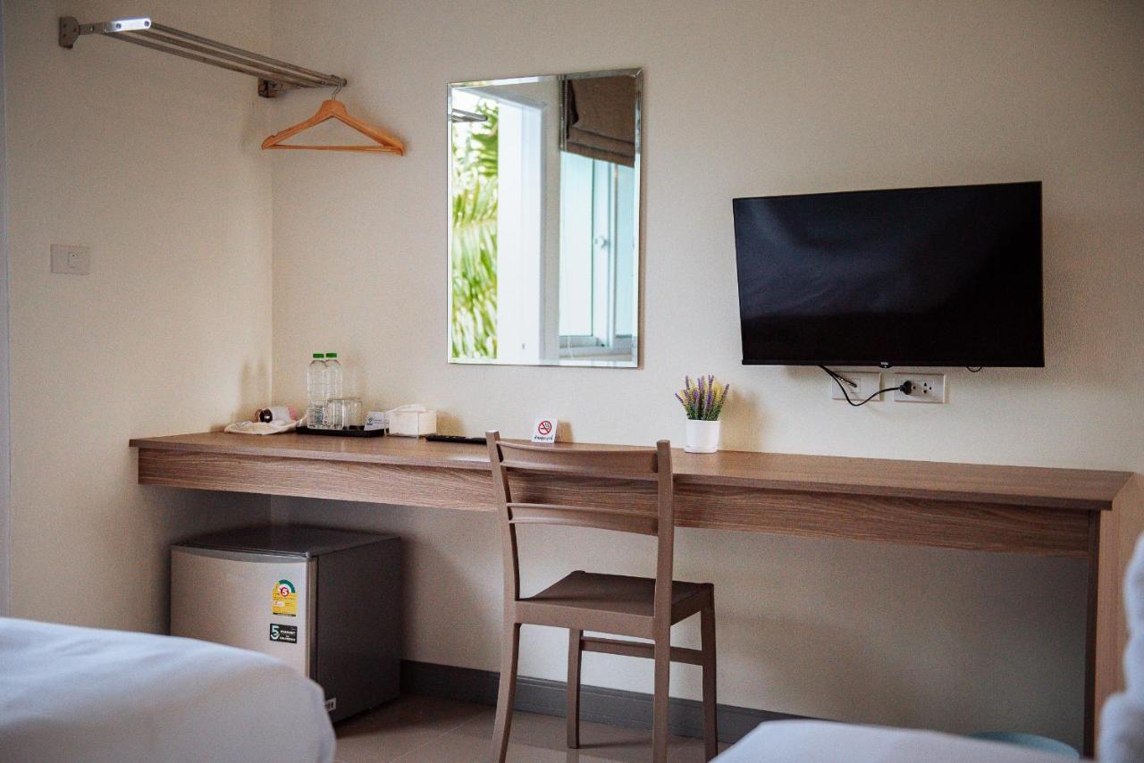 One Chumphon Hotel Buitenkant foto